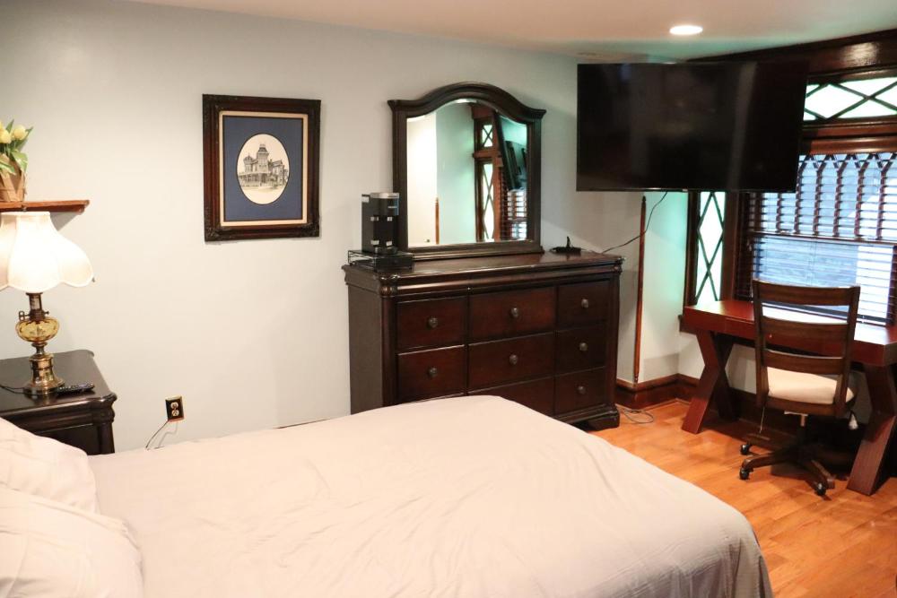 Double Room with Private Bathroom interior