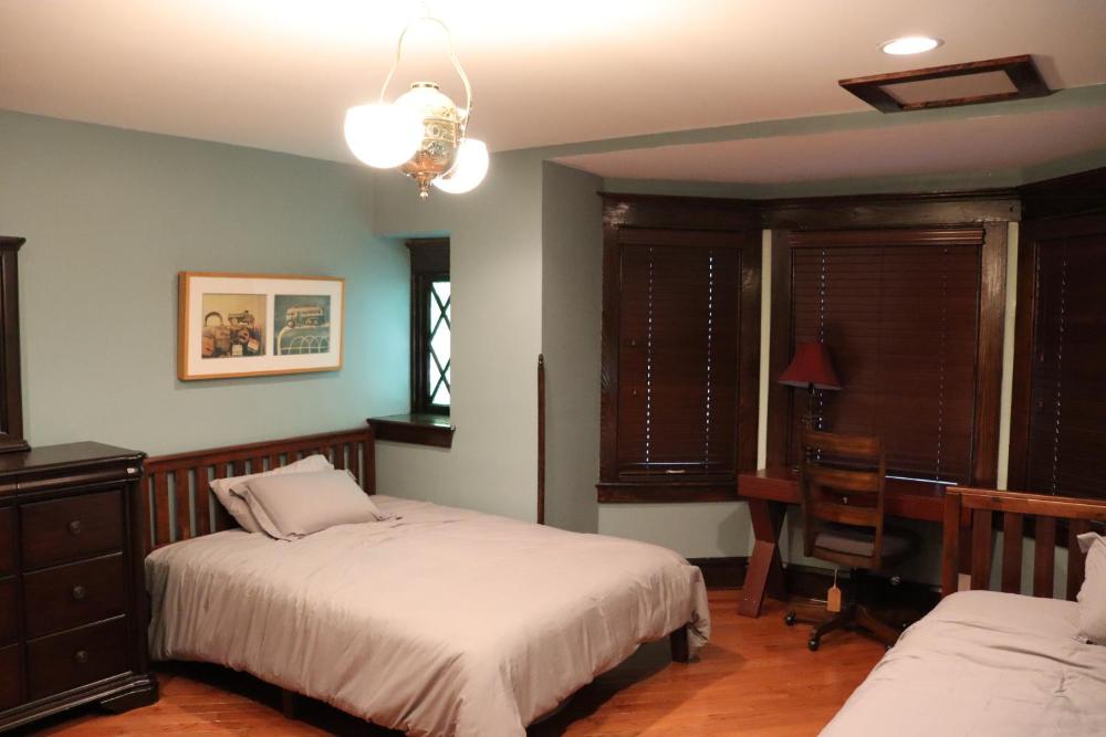 Executive Queen Room with Two Queen Beds interior